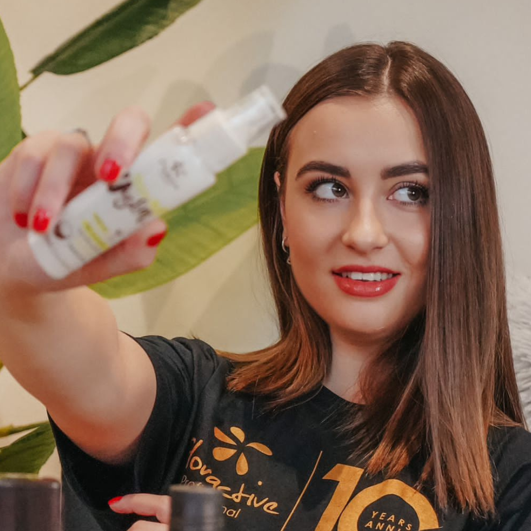 A natureza sempre foi uma grande fonte de inspiração para a beleza. Por isso, neste mês de fevereiro, a Floractive apresenta a campanha “TODA MINHA FLORA”, que valoriza a flora brasileira e reforça a importância de utilizar produtos naturais e veganos nos cuidados capilares. Afinal, escolher cosméticos livres de ingredientes agressivos é um passo essencial para manter a saúde dos fios e do planeta.